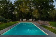 Villa en Orentano - Villa del Nonno, Luxury Tuscan Farmhouse with Private Pool close to Lucca, Pisa and Florence