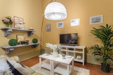 Appartamento a Lucca - CASA BEATRICE, an Apartment with Private Garden inside the Walls of Lucca