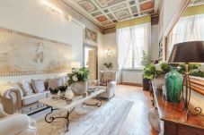 Appartamento a Lucca - Romantic LUCCA apartment With View Over a Church