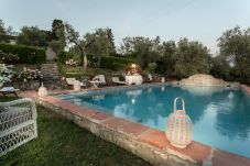 Villa a Capannori - 7 Bedrooms Luxury Farmhouse in LUCCA, Outdoor and Indoor Heated Swimming Pools