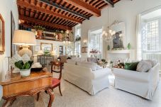 Appartamento a Lucca - PALAZZO POGGI, 5 Charming Bedrooms in Style