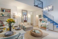 Villa a Viareggio - VILLA PAOLA house close to the Beach in VIAREGGIO