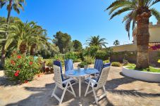 Casa a schiera a Cala Murada - Casa Jardin 192 acogedora casa con piscina, gran zona exterior, barbacoa y bicicletas