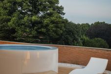 Appartamento a Lucca - Canticle Lucca Luxury Apartment with Elevator, Terrace, Parking and Jacuzzi