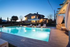 Villa em Orentano - VILLA OTTO Luxury Tuscan Farmhouse with Private Pool close to Lucca Pisa Pistoia