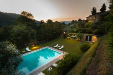 Villa em Santa Maria del giudice - Charming Tuscan Retreat with Private Pool and Views