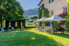 Villa em Camaiore - Luxury Farmhouse Retreat between Lucca and the Beach