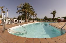 Bungalow em San Bartolomé de Tirajana - Bungalow familiar complejo Melocotones Maspalomas