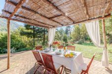 Villa em Camaiore - Villa Birdsong, among the Woods in Camaiore