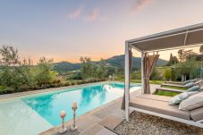 Villa em Lucca - Valle del Sole Winery Farmhouse with Private Pool