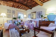 Villa in Vorno - VILLA VIOLA - Residenze Seicento - An historic Villa with Garden close to Lucca with Air Conditioning