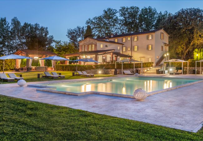 Villa/Dettached house in Pieve a Nievole - Elevate Your Escape: Discover Timeless Charm in a Majestic Retreat Amid Lucca and Florence