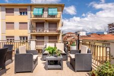 Apartment in Viareggio - Simple Duplex Apartment with Terrace in Viareggio