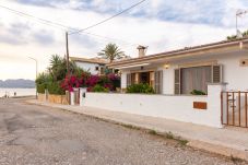 Villa in Alcudia - Villa Manresa on the beachfront by Mallorca Charme