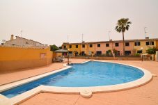 Таунхаус на Sa Pobla - Robes Sa Pobla 170 fantástica casa con piscina, aire acondicionado, terraza y WiFi