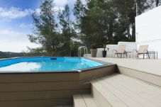 Дом на Sant Pere de Ribes - Villa in the forest near beach, SANT...