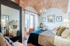 Вилла на Marcialla - VILLA CHIANTI, your Secret 4 Bedrooms Retreat with View over the Vineyards in Marcialla