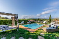 Вилла на Pieve di Compito - Villa Aperitivo, Romantic and Panoramic Stone Farmhouse with Private Swimming Pool on the Hills of Lucca close to Lucca, Pisa and the Compitese area