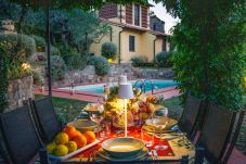 Вилла на Lucca - Villa Debby, 2 bedrooms Farmhouse with Pool on the Hills of Lucca