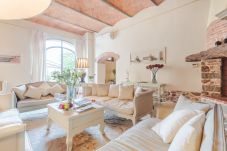 Вилла на Pieve a Nievole - Elevate Your Escape: Discover Timeless Charm in a Majestic Retreat Amid Lucca and Florence