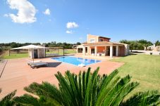 别墅 在 Muro - Son Morei de les Penyes 007 lujosa villa con piscina privada, jacuzzi, ping pong, barbacoa y aire acondicionado